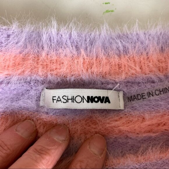 Fashion Nova pink & purple  Striped Cozy Fuzzy Sweater size small - Picture 2 of 8